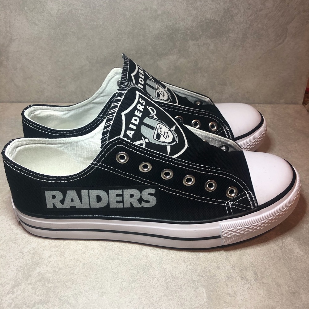 MENS COMPASS BRAND RAIDERS SHOES!